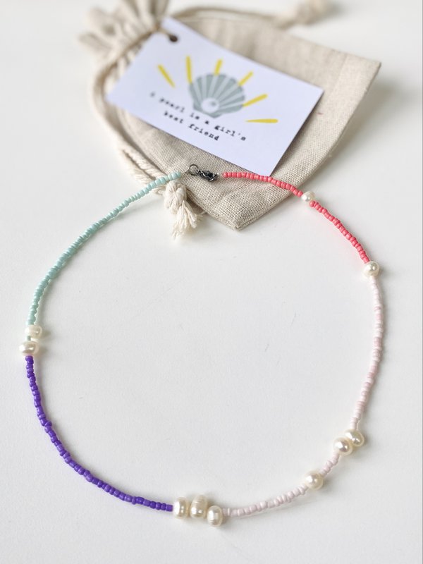 Boho stil halskæde med ferskvandsperler assorteret