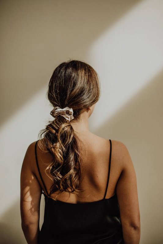 Silk Scrunchie L Størrelse Beige