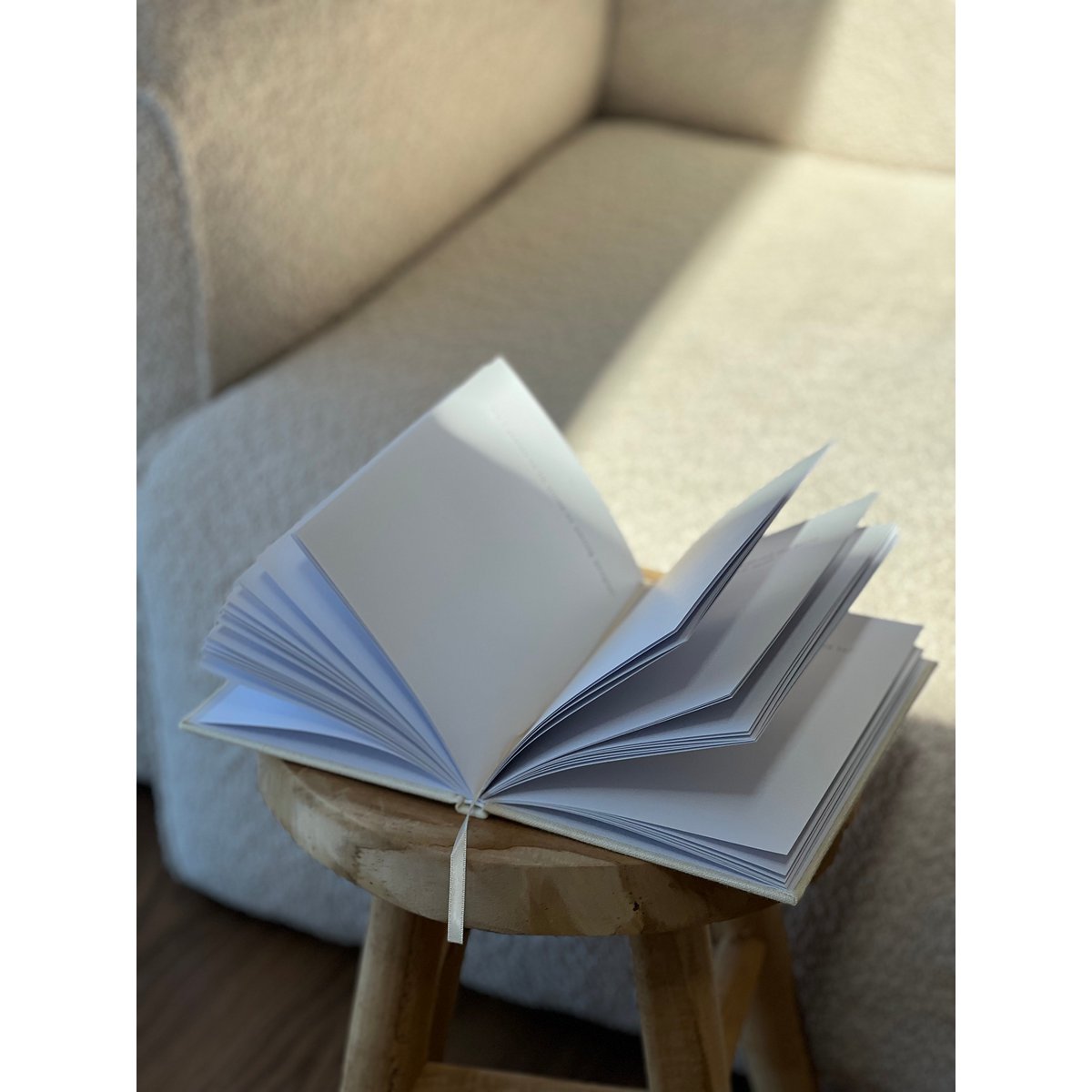 The Life Barn That's Me Really Journal 100 deep questions about personal development