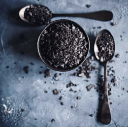 Flocons de sel noir