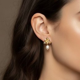 AMARILIS – 18k Gold Plated Flower Earrings with River Pearl | Handmade in Italy