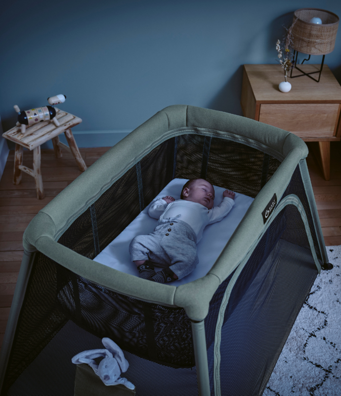Reisebett mit integrierter Wiege – Moov & Comfy