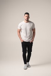 T-shirt i bomuld til hverdag
