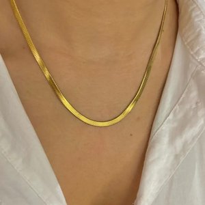 Athena Gold plain chain necklace 