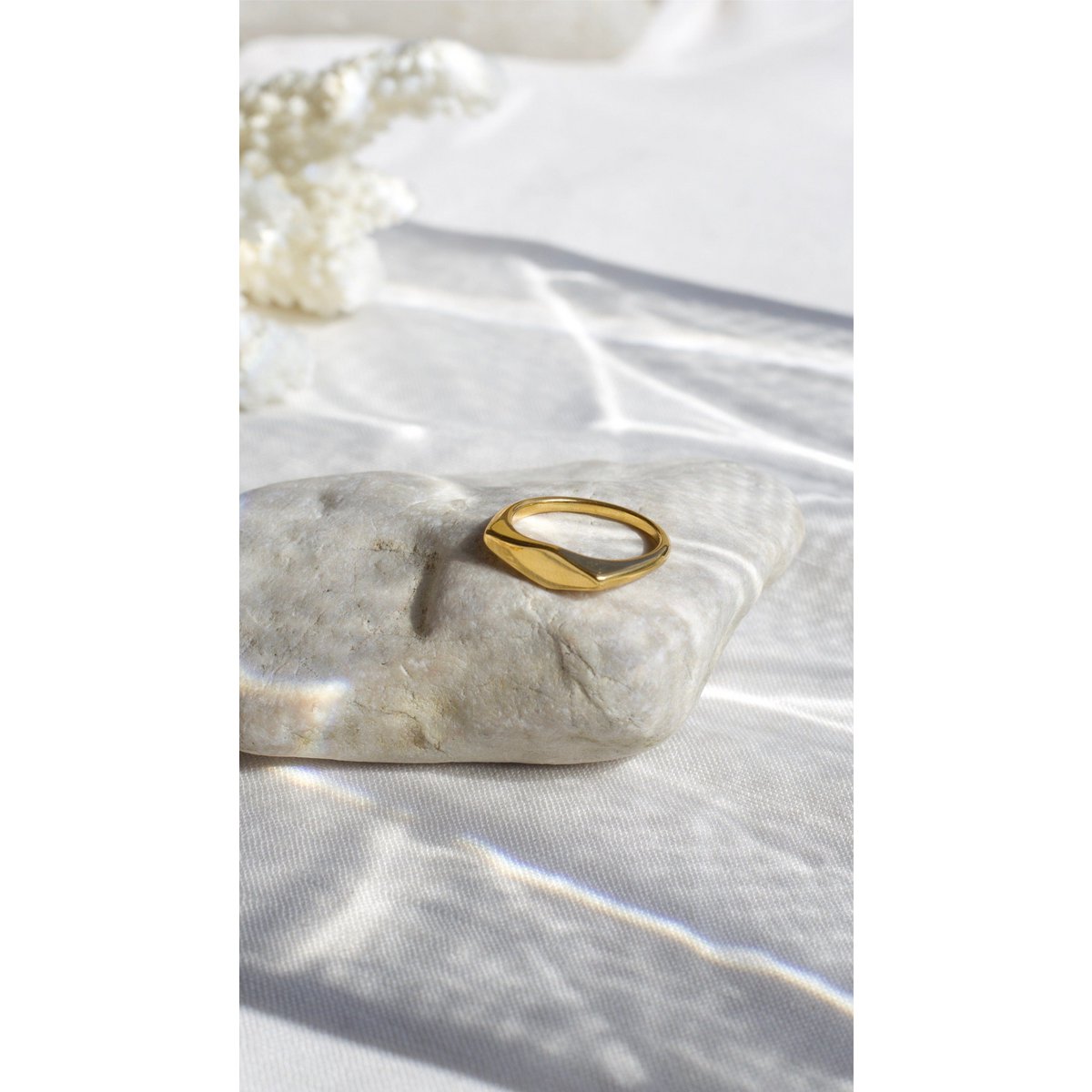 Alonzo – Edgy flacher Goldring
