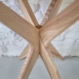 Round table Jubi natural ash veneer