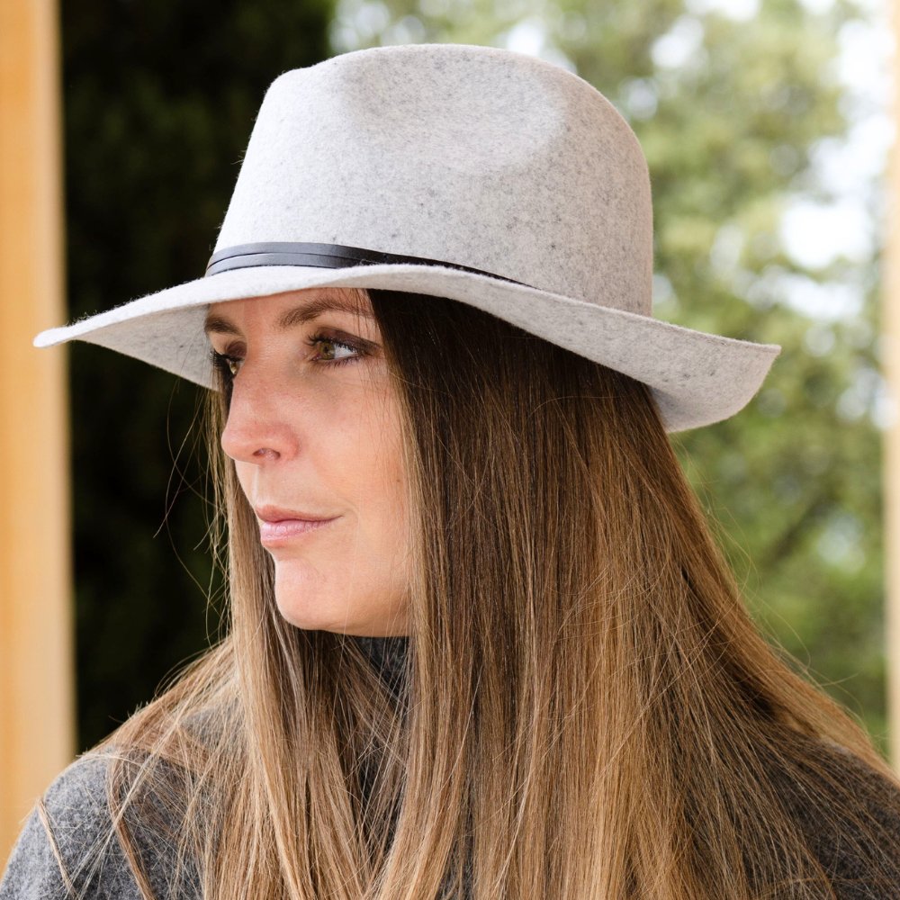 CHAPEAU FEUTRE - lien cuir, bord non cousu