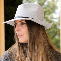 CHAPEAU FEUTRE - lien cuir, bord non cousu