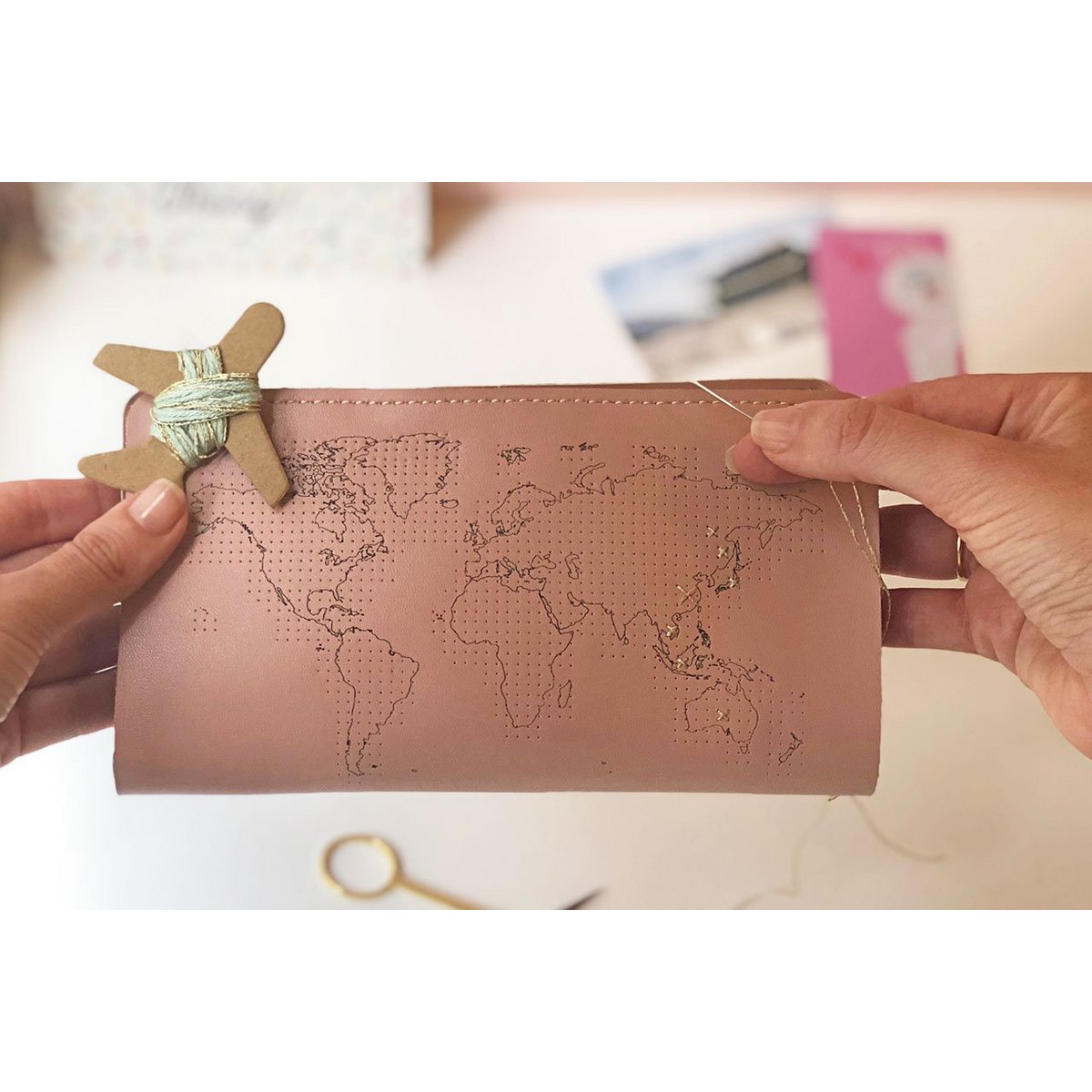 Stitch Travel Wallet - Roze