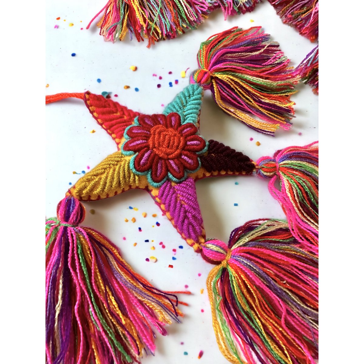 Star piñata charm