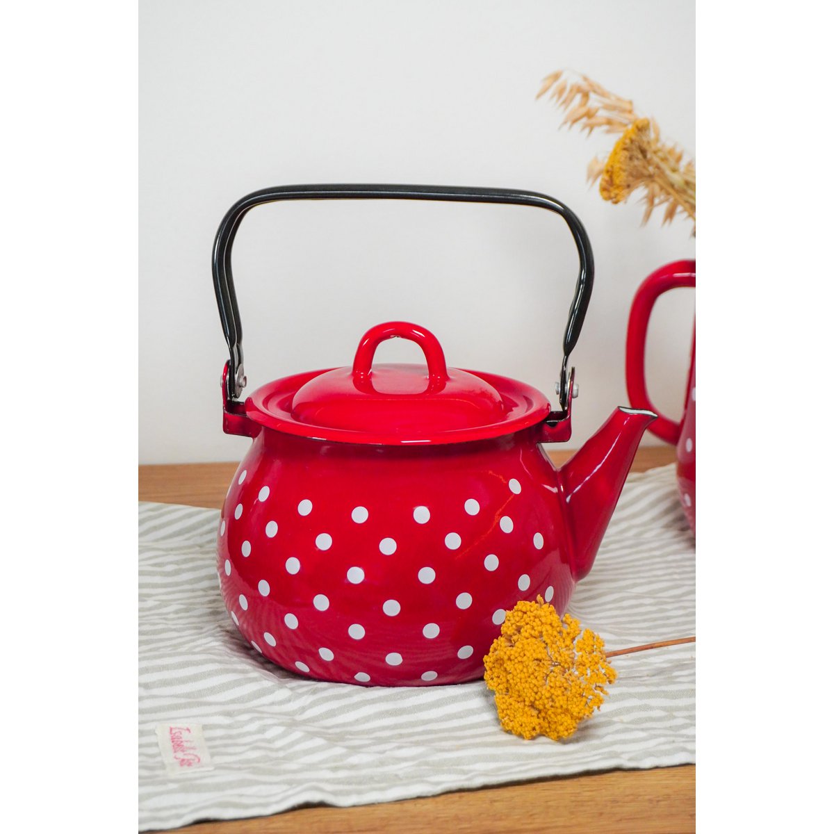 Email Kettle Polka Dot Red 2,5L Isabelle Rose