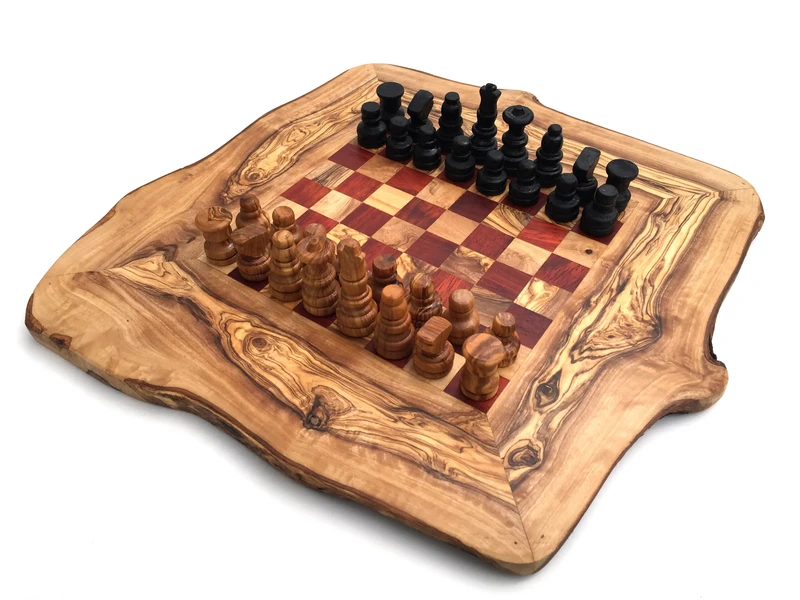 Chess game chessboard Gr. M handmade from olive wood