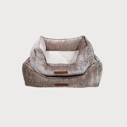 Phoebe Luxury Dog Bed – Premium Velvet, håndlavet i Europa, moderne designerstil