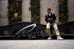 The Cruzaa Pedal-assist Bluetooth Electric Bike Carbon Black