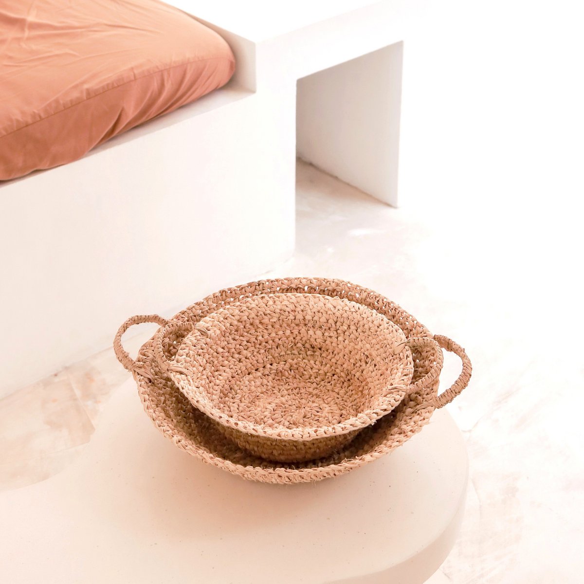 Vævet Raffia skål | Frugtskål lavet af lette naturlige fibre | Brødkurv RAGA (2 størrelser)
