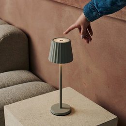 Maya Shadow Grey Ribbed Bordlampe