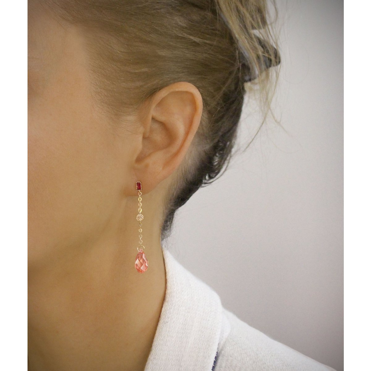 18K gold plated Pink stud earrings with Rose Peach crystals