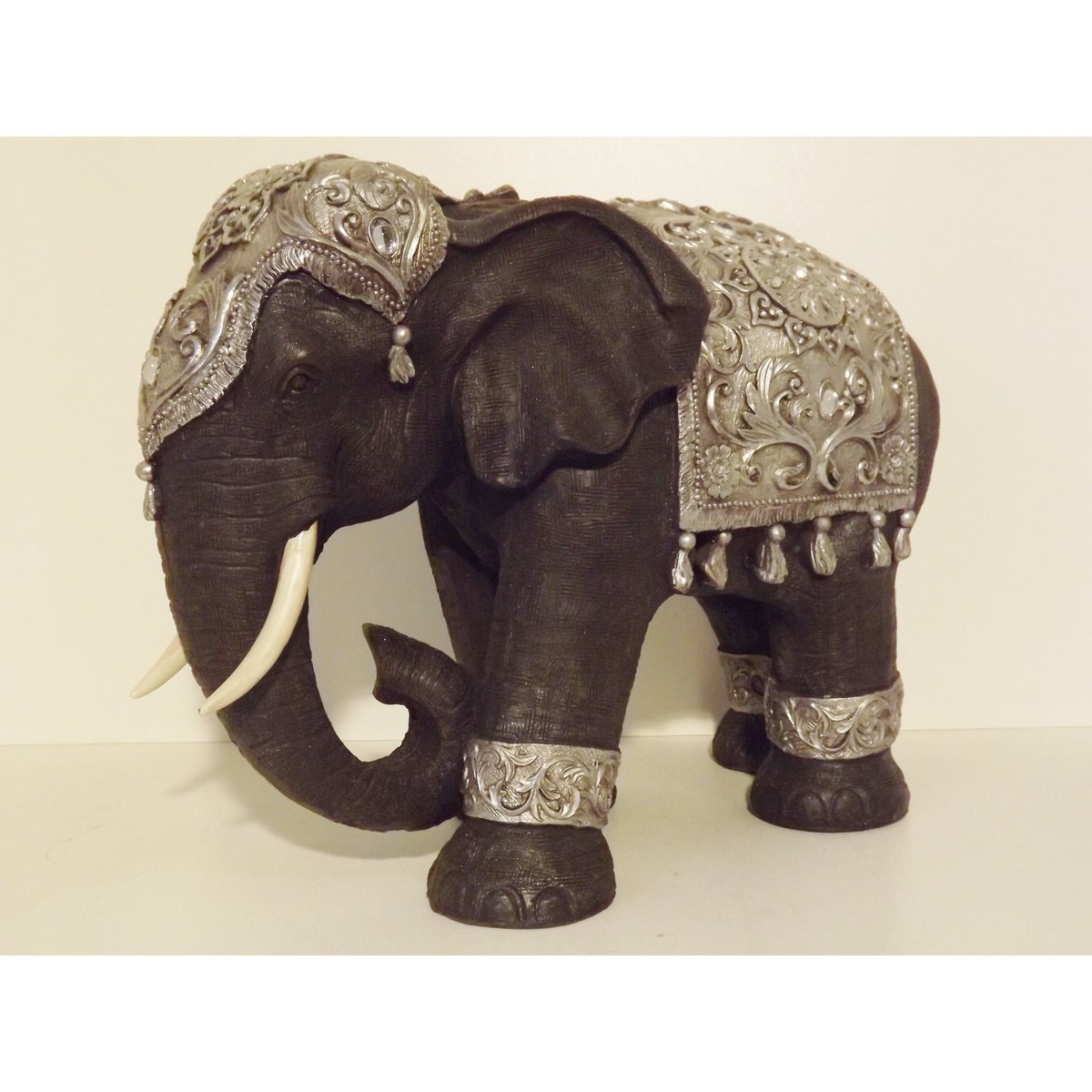 Large black-silver elephant polyresin
