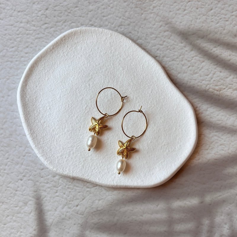 Marine Dream - Starfish and Pearl Hoop Earrings