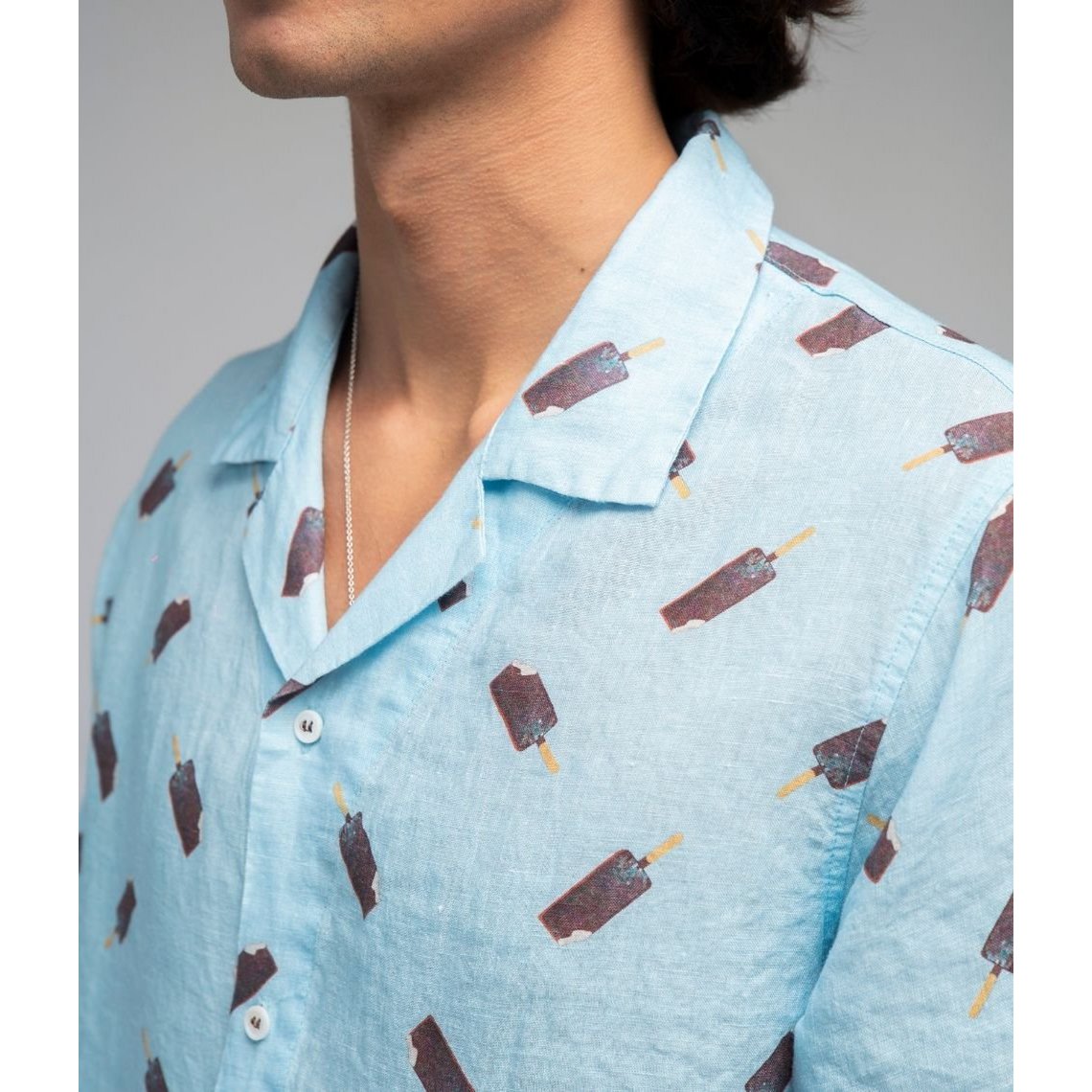 Chemise en lin Bleu Glace - Agnė Kišonaitė (Unisexe)