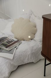 Soffice cuscino a conchiglia Boucle "orsacchiotto bianco"
