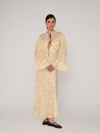 Blush blomsterprint lang kjole