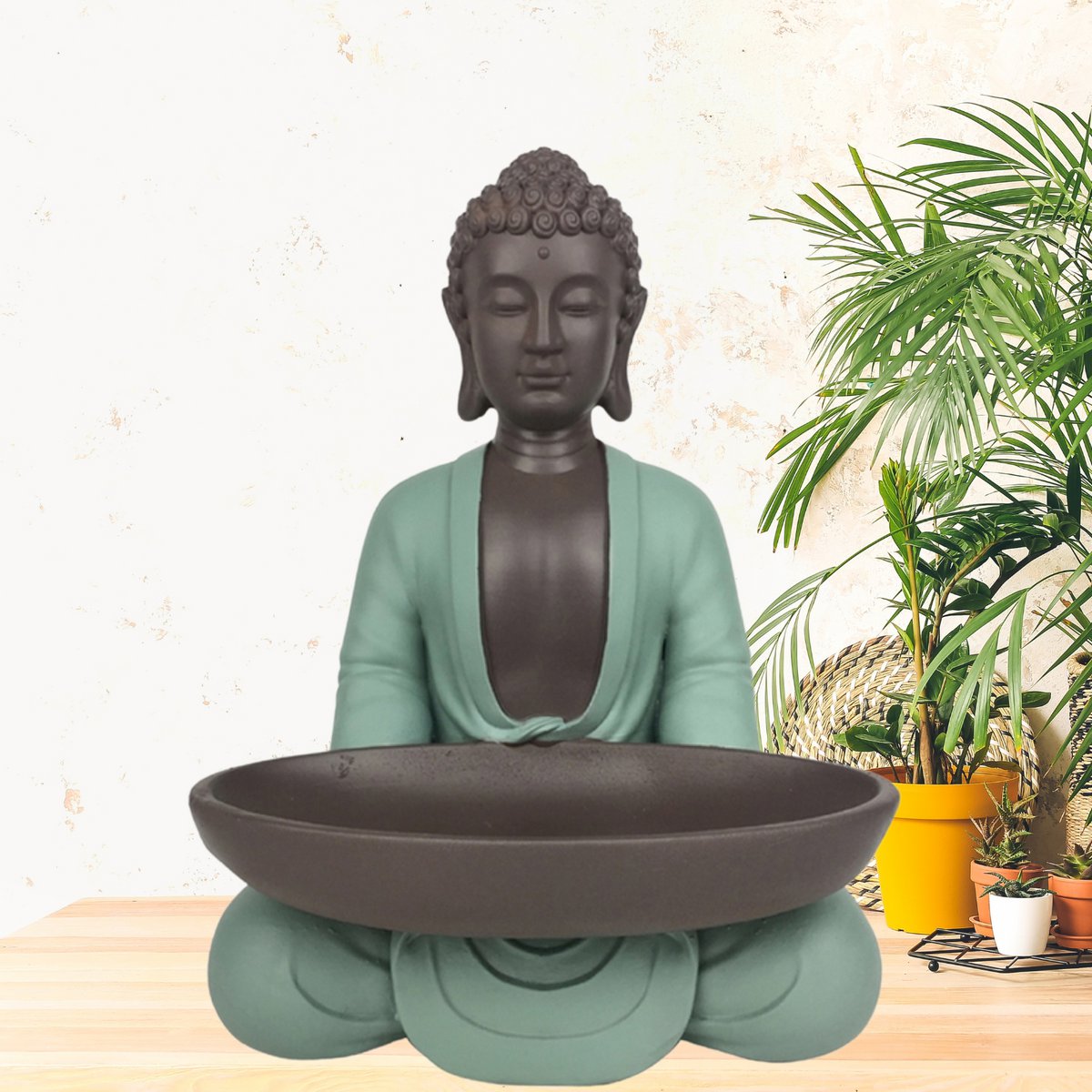 Estatua de Bodhi con plato