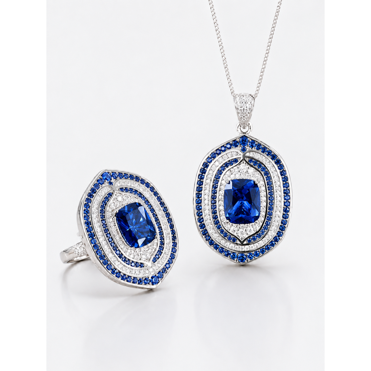 Pendentif en cristal halo bleu royal