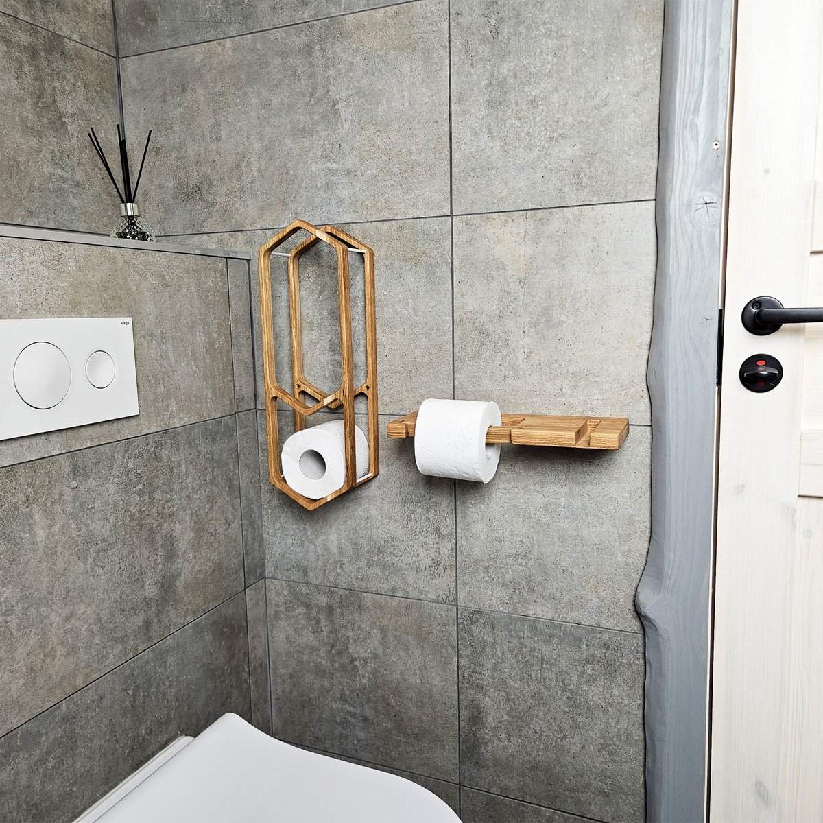 Porta della carta igienica rustica, mensola in legno montato a parete per la conservazione del bagno e arredamento