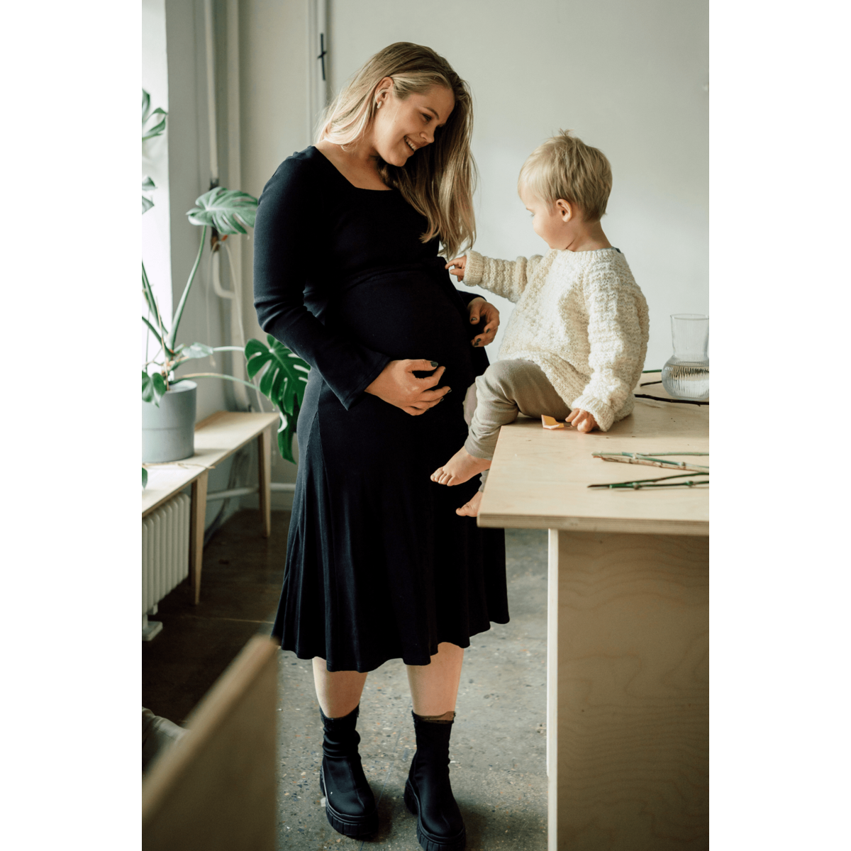 Vestido de maternidad y lactancia de tisu, negro