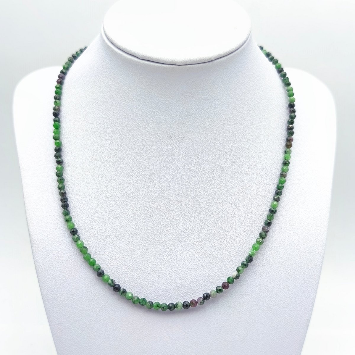 Collier perles facettées - Rubis / Zoïsite (3 mm)