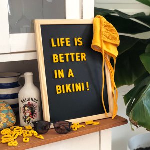 Magnetic chalk board with wooden frame (30x40cm)