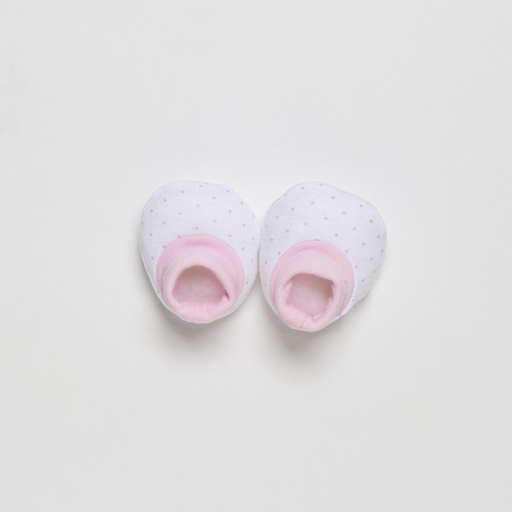 SET 4 STUKS (MUTS+HANDSCHOENEN+SLABBER+SOKKEN) VOOR NIEUWBORGEN (0-6 MAANDEN) - 100% KATOEN - MOD. ROZE
