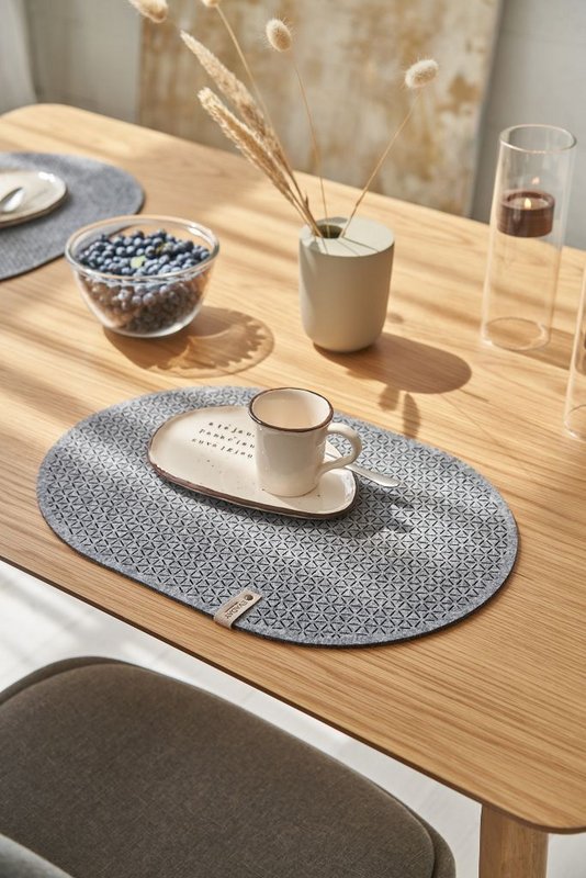 Vilten placemat ovaal STELLE grijs