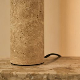 Lampada in travertino Nicola