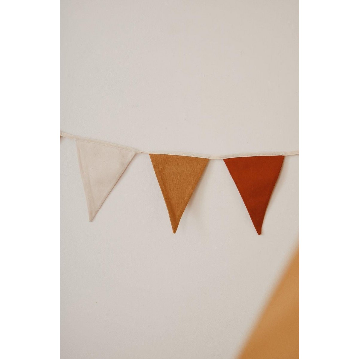 “Ochre” Garland