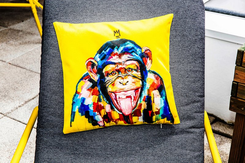 Funky Monkey Kissen von Vincent Richeux
