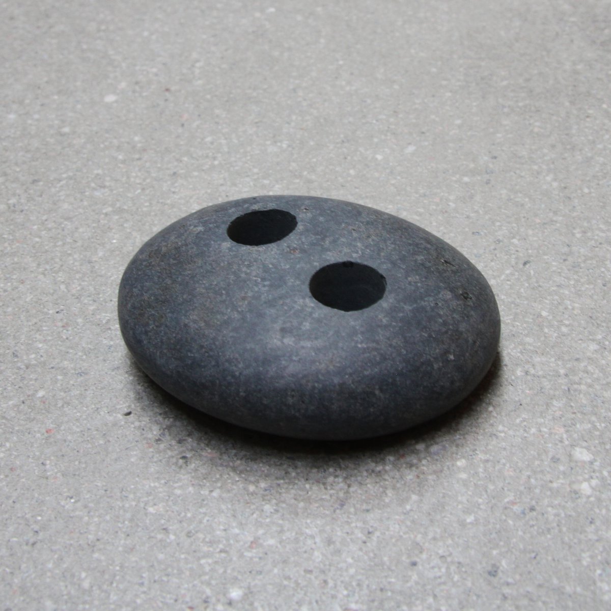 Stone stand (couple)