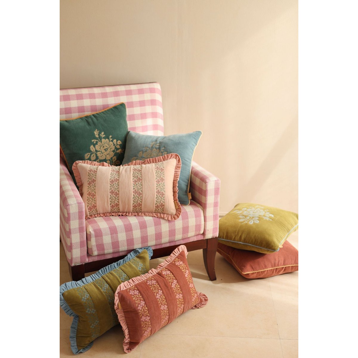 Pudebetræk | Heather Olive Cross Stitch aflangt pudebetræk fra Sanctuary Living