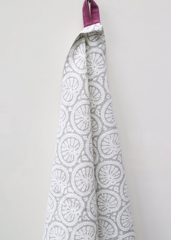 Tea towel | Seasashell Gray