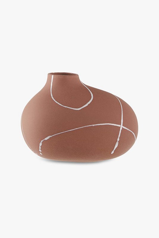 Handmade vase Iris from Portuguese ceramic terracotta 20 x 13 x 14.5 cm