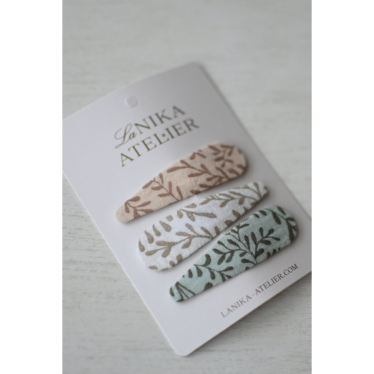 Branches Trio-Set aus Haarspangen, Druckknöpfe mit Blumenmuster in Pastellmint, Rouge und Grau