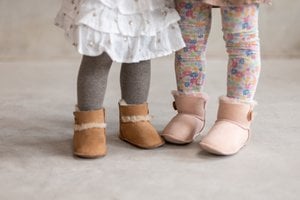 Davin kinderpantoffel | Schapenvacht suède | 3 stijlen | 25-30