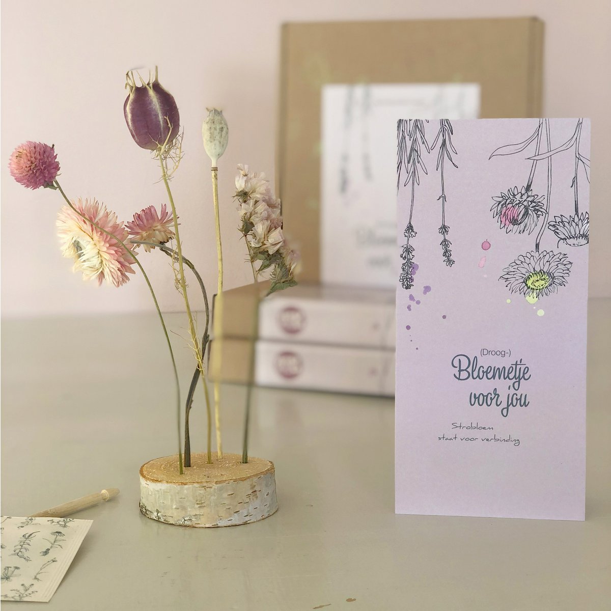 Droogbloemen doosje '(droog-) bloemetje voor jou'