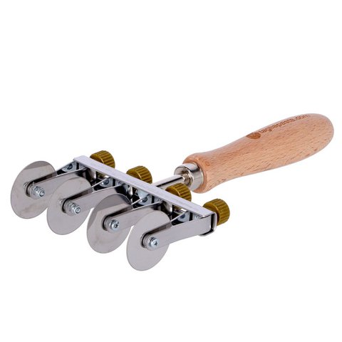 Adjustable pasta cutter with 4 stainless steel smooth wheels