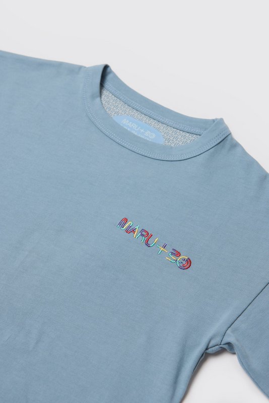SCHWERES REGENBOGEN-T-SHIRT