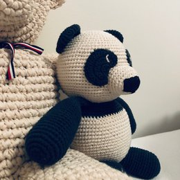 Luna-Leena panda Bear cuddle black & white - organic cotton - 0+ - hand crocheted in Nepal