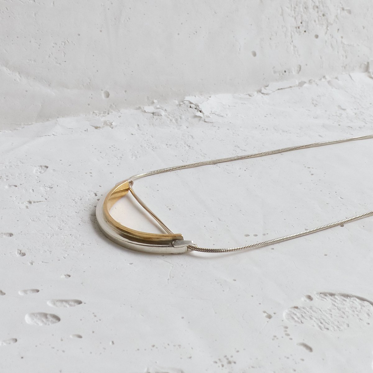 Two-Tone Smile necklace
