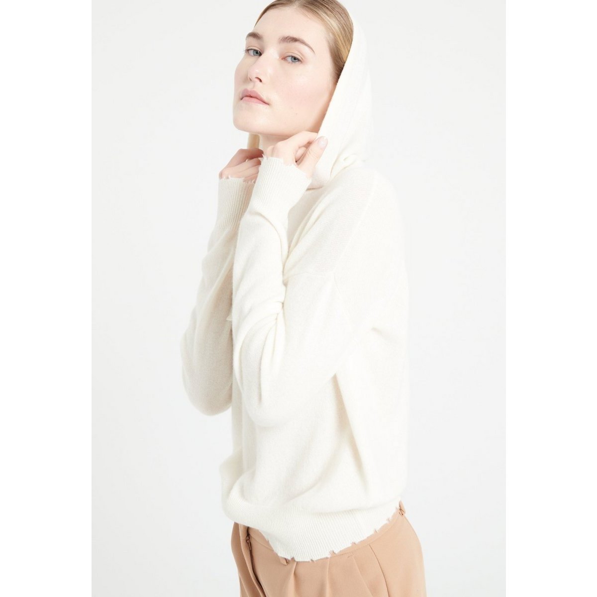 MIA 16 Cashmere hoodie with ecru white chiselled finishes
