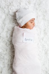 Otulacz i Czapka Lulujo Hello World - Różowy